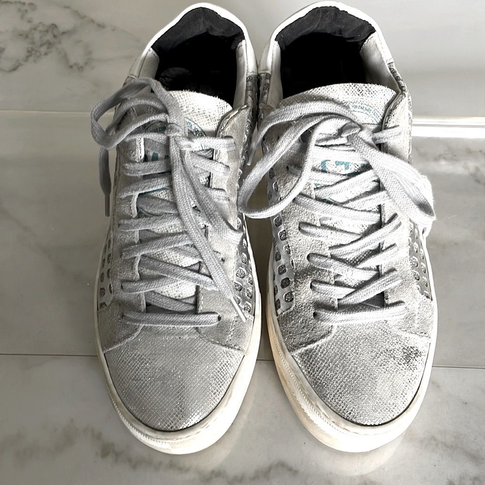 P448 Sneakers